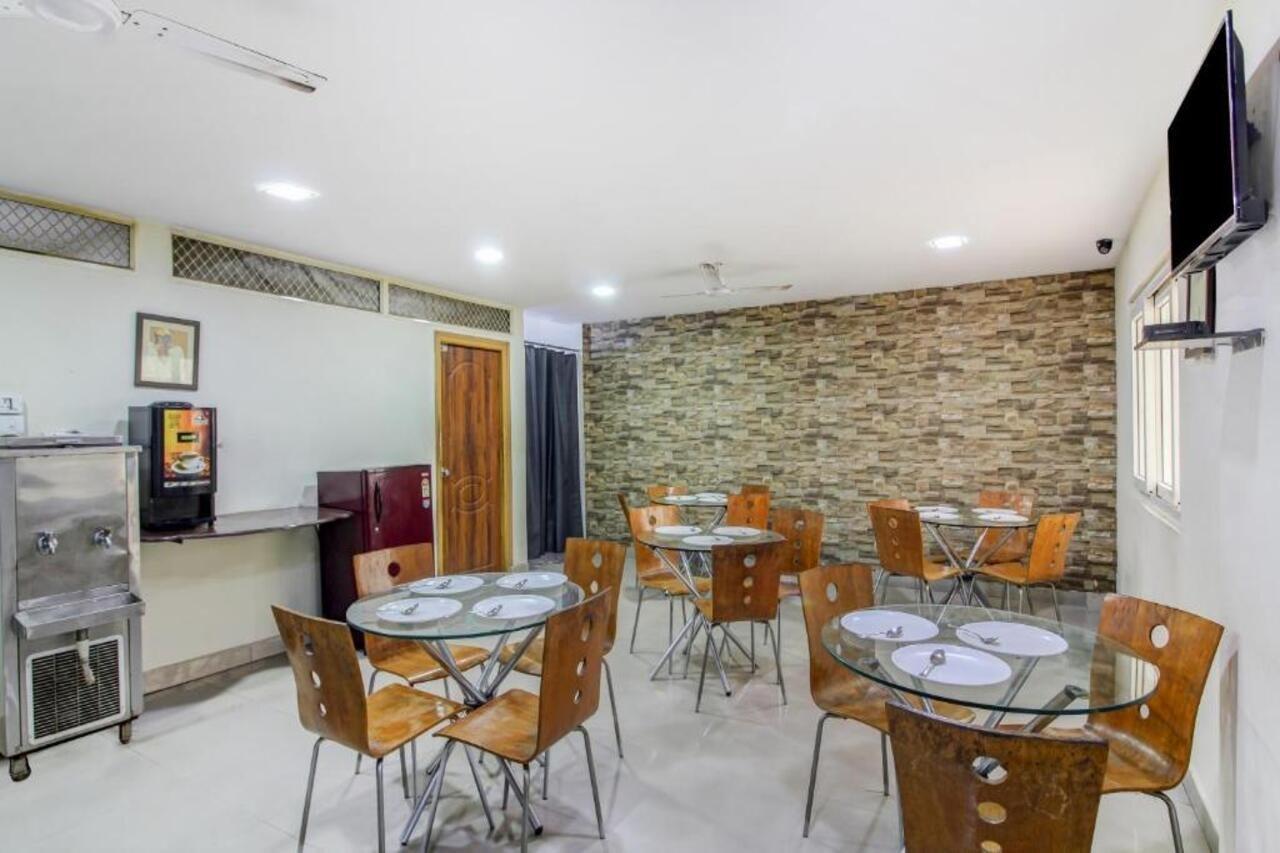 Hotel Treebo Srico, Banjara Hills Hajdarabad Zewnętrze zdjęcie