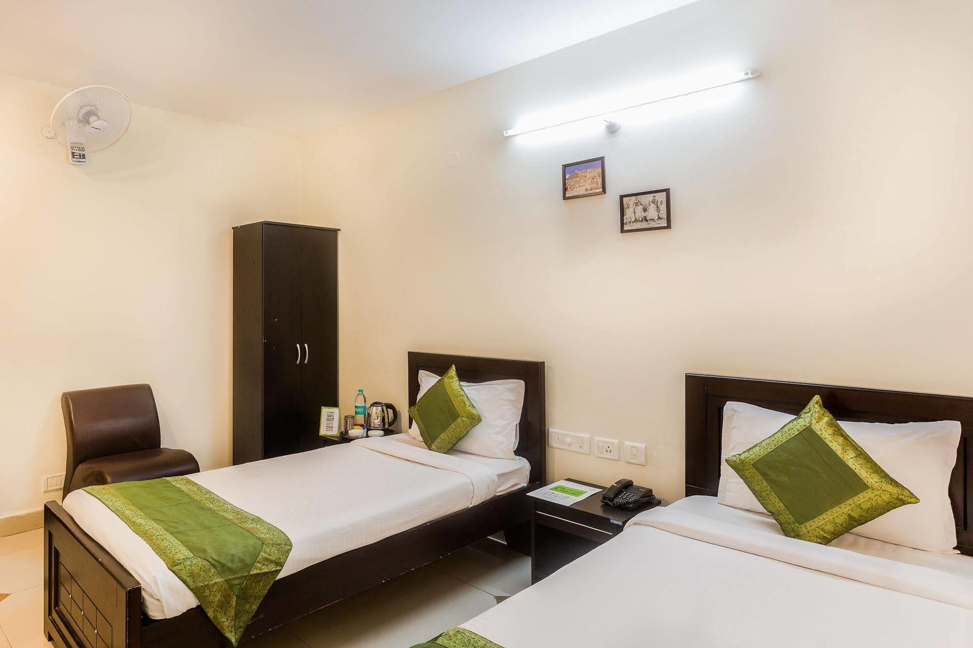 Hotel Treebo Srico, Banjara Hills Hajdarabad Zewnętrze zdjęcie